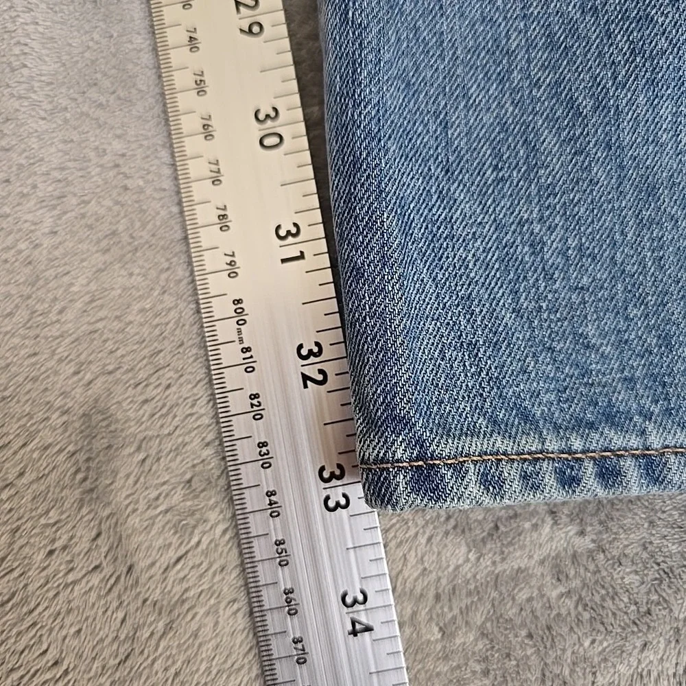 J. Crew Jeans Mens 34/34 Blue Light Wash Sutton Straight Leg Denim Casual